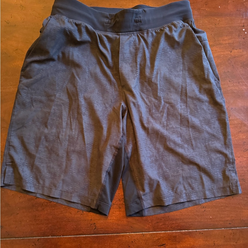 Lululemon Men’s Size Small Liner-less Black Shorts